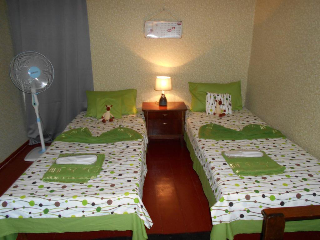 Guest House Nise Tbilisi Rom bilde