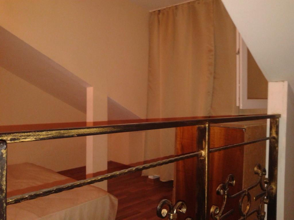 Guest House Nise Tbilisi Eksteriør bilde