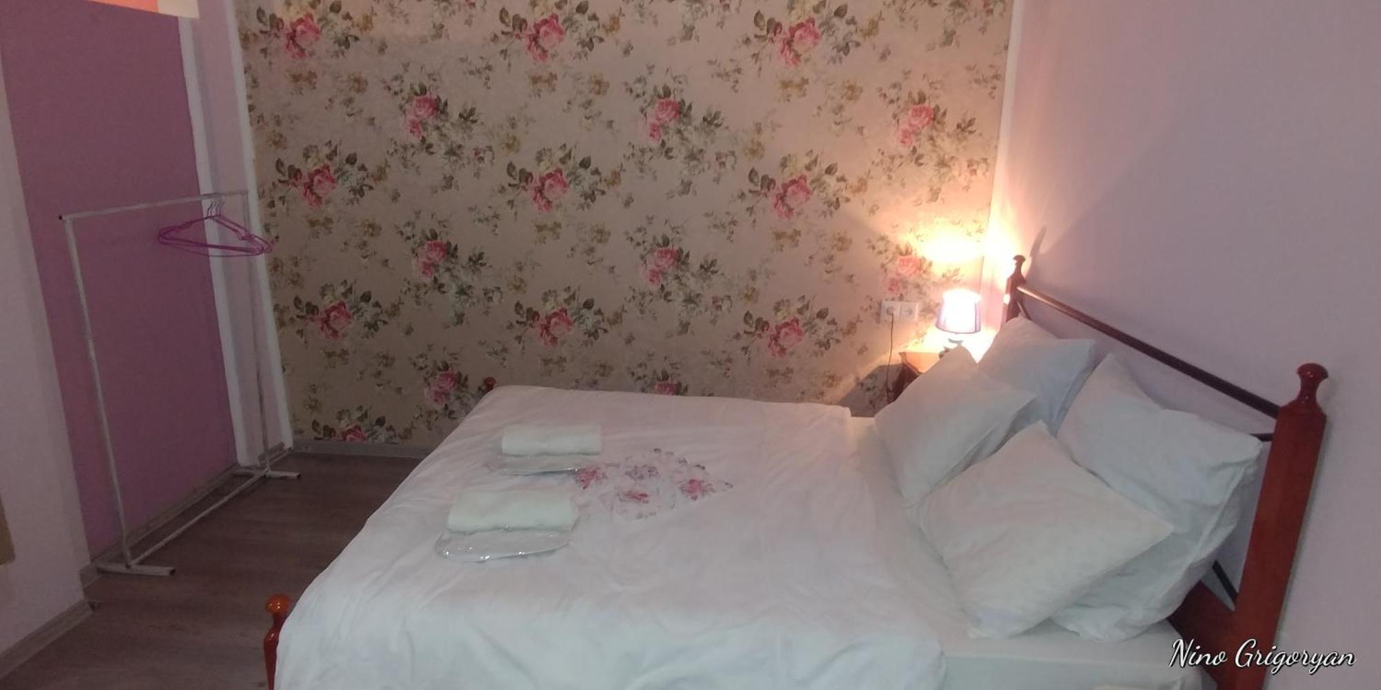 Guest House Nise Tbilisi Eksteriør bilde
