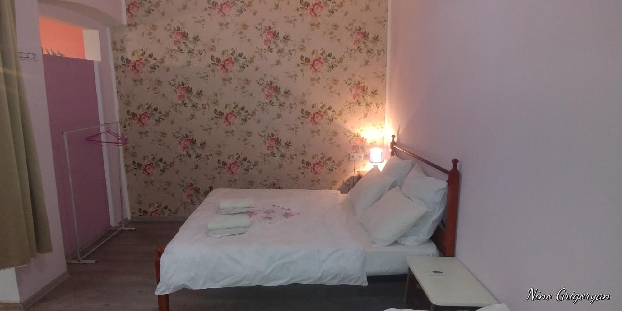 Guest House Nise Tbilisi Eksteriør bilde