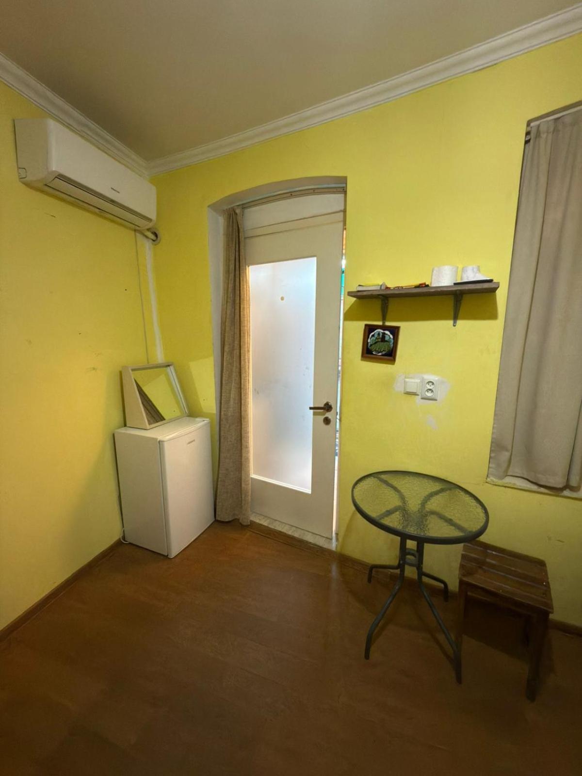 Guest House Nise Tbilisi Eksteriør bilde