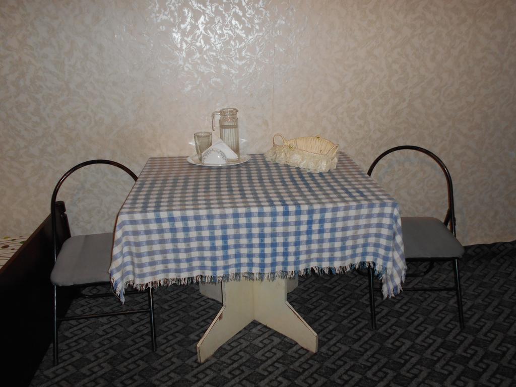 Guest House Nise Tbilisi Rom bilde